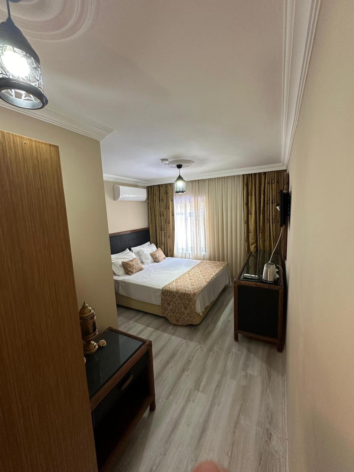 Loost Town Inn Hotel Antalya Exterior foto